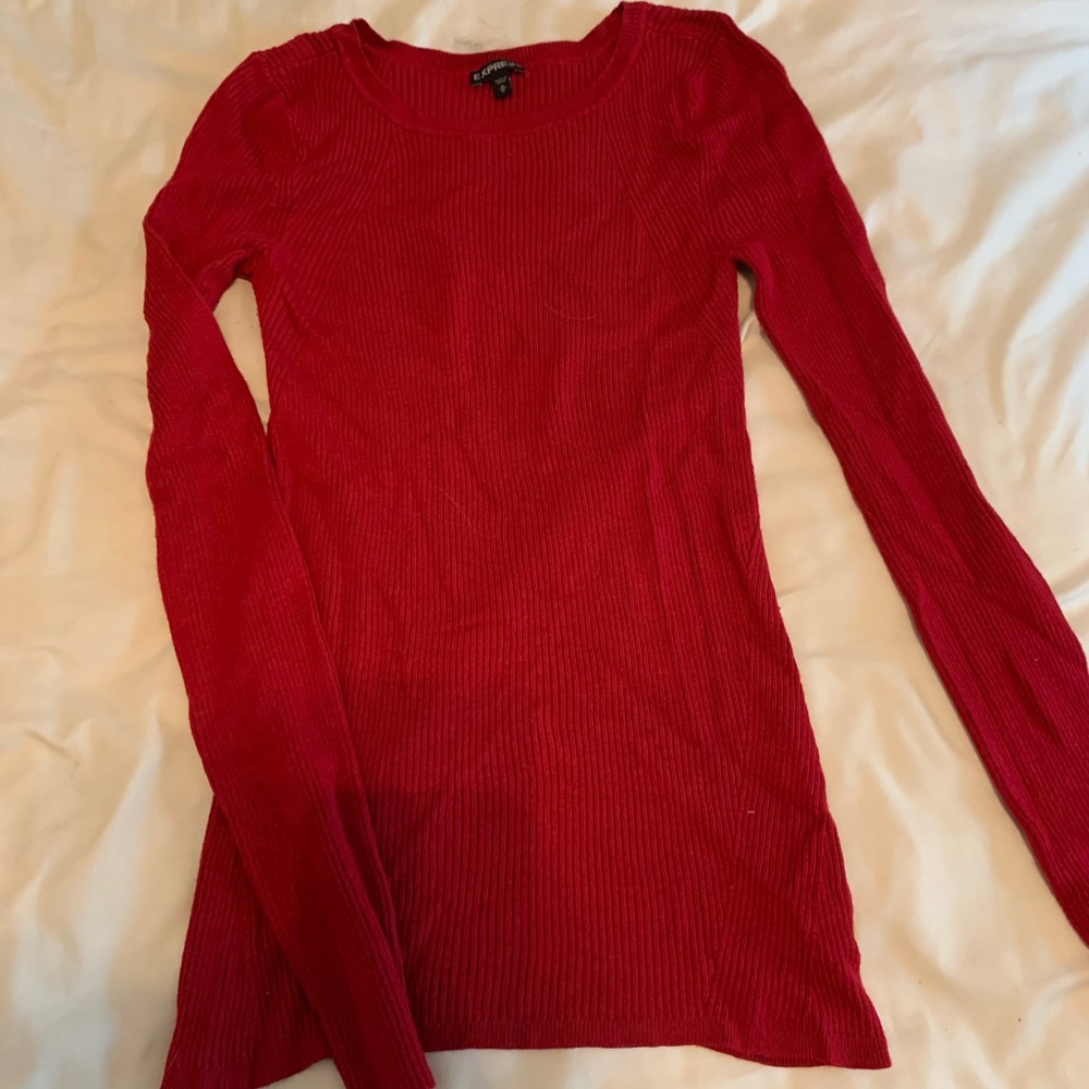 EUC BUNDLE! Burgundy & Tan ribbed Crewneck Sweaters. EXPRESS SIZE MEDIUM